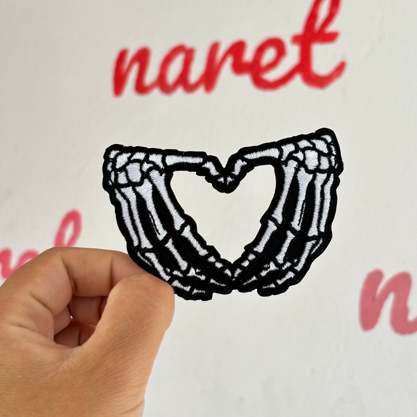 Parche Manos esqueleto corazón