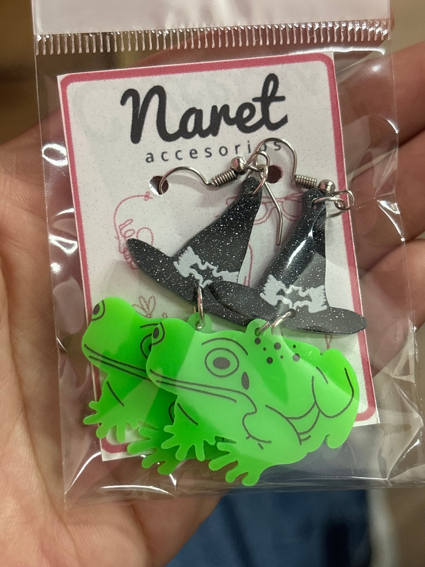Aretes Sapo Brujo Acrilico