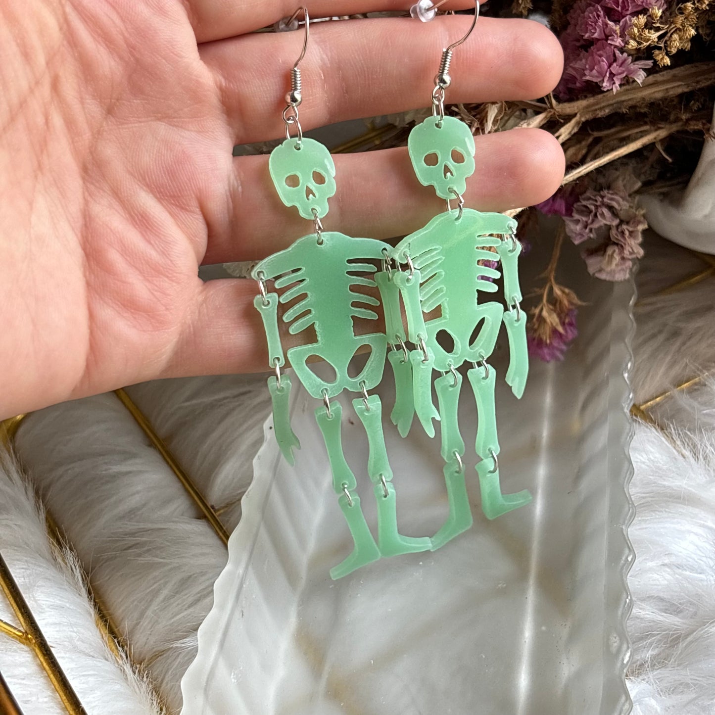 Aretes Esqueleto Acrílico Brilla Oscuridad