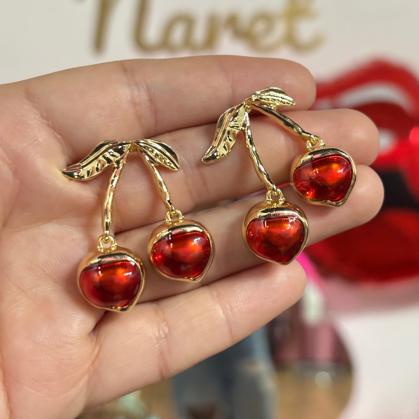 Aretes Cerezas Doradas