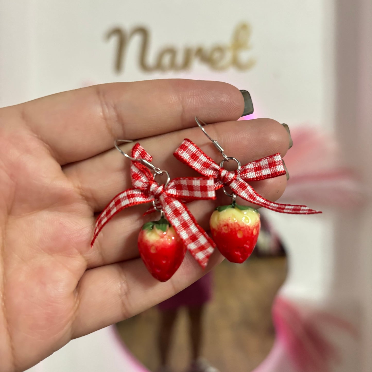 Aretes Fresa y Moño