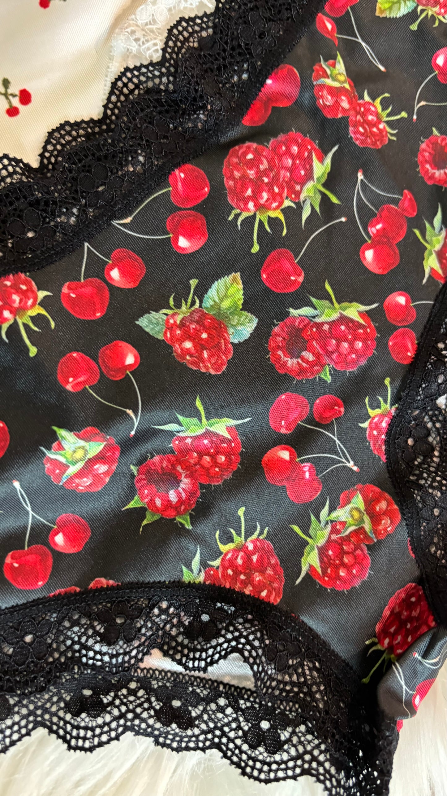 Pantaleta Frutos Rojos