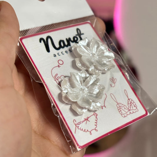 Aretes Flor Blanca