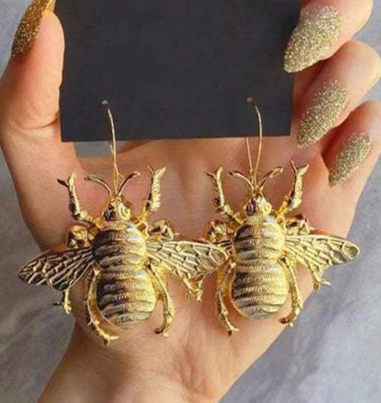 Aretes Escarabajo Dorado