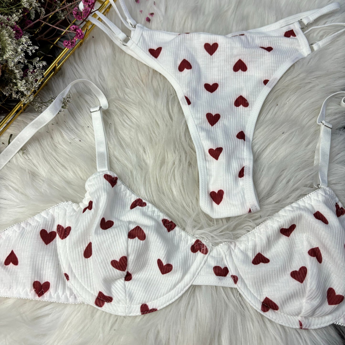 Lencería Corazones Rojos