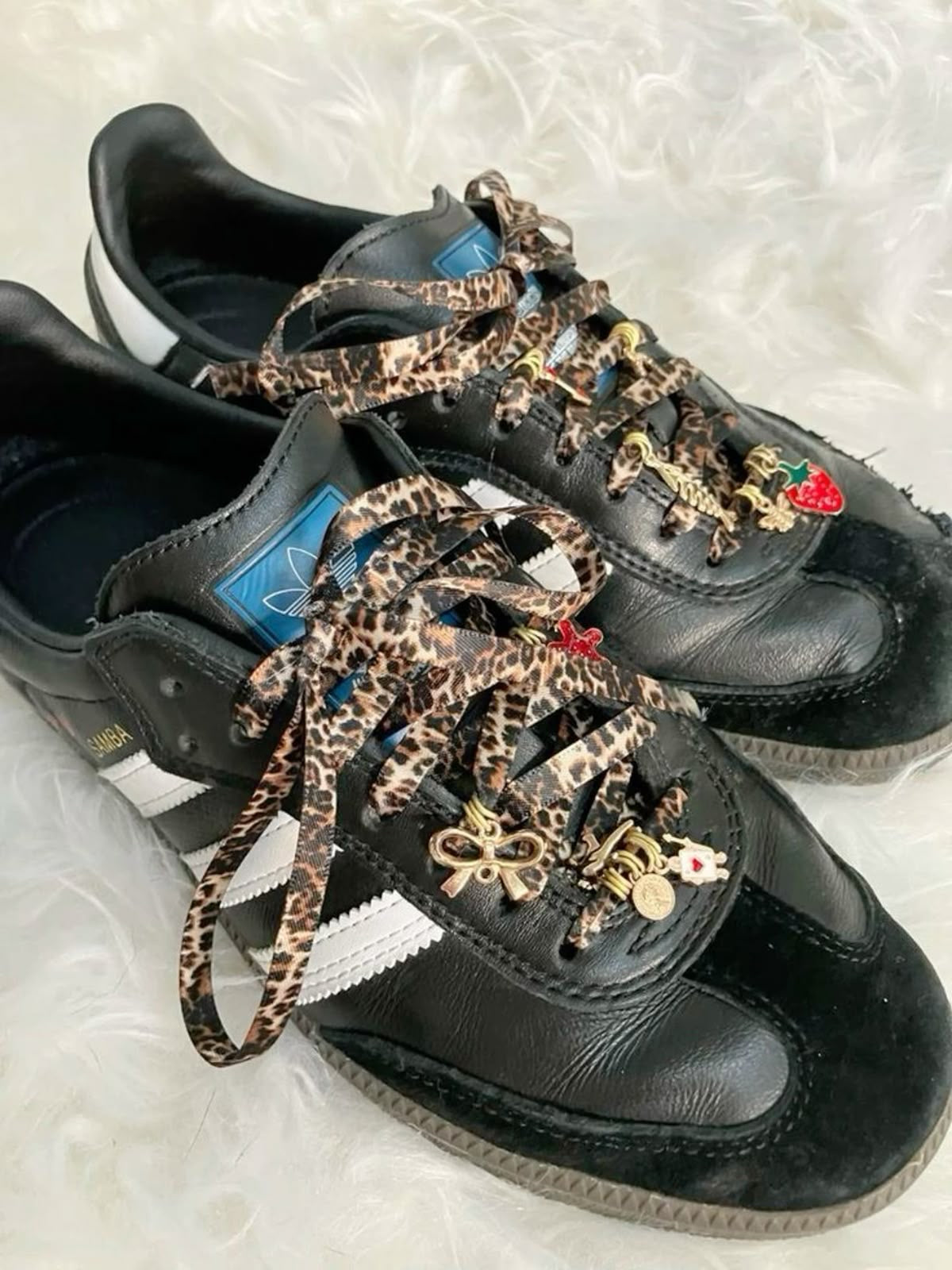 Agujetas Animal Print