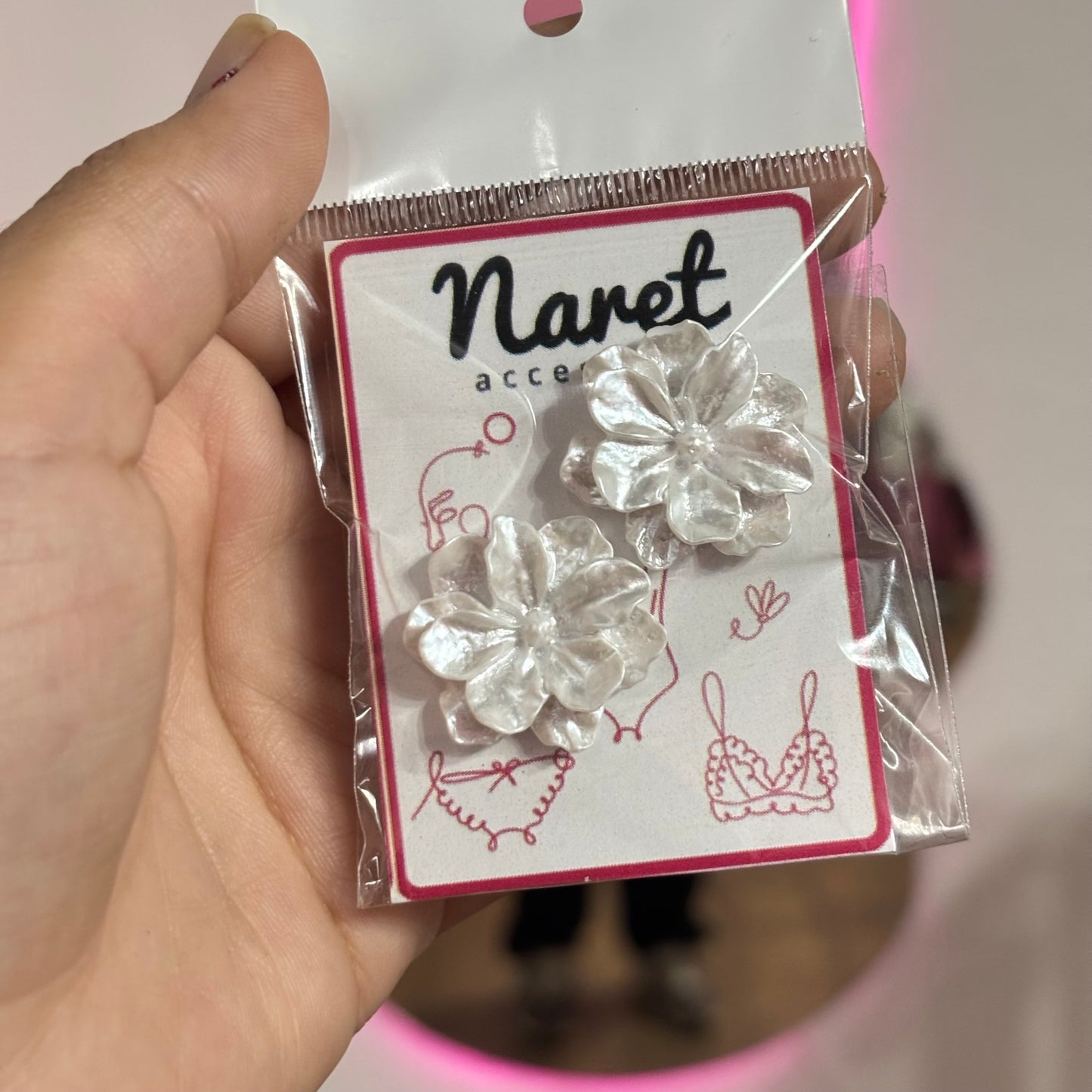 Aretes Flor Blanca