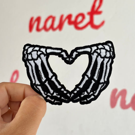 Parche Manos esqueleto corazón