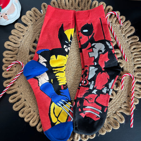 Calcetas Wolverine y Desdpool