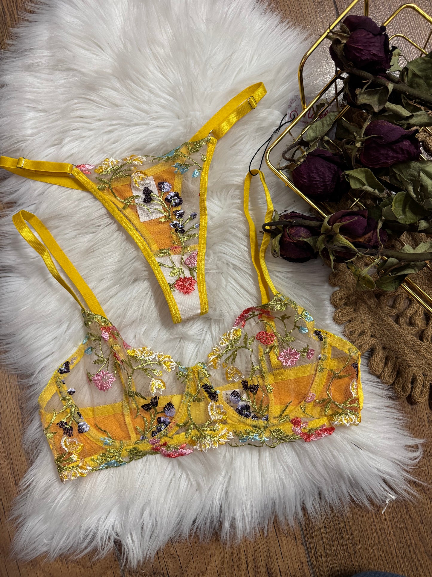 Lencería Philipa Amarilla