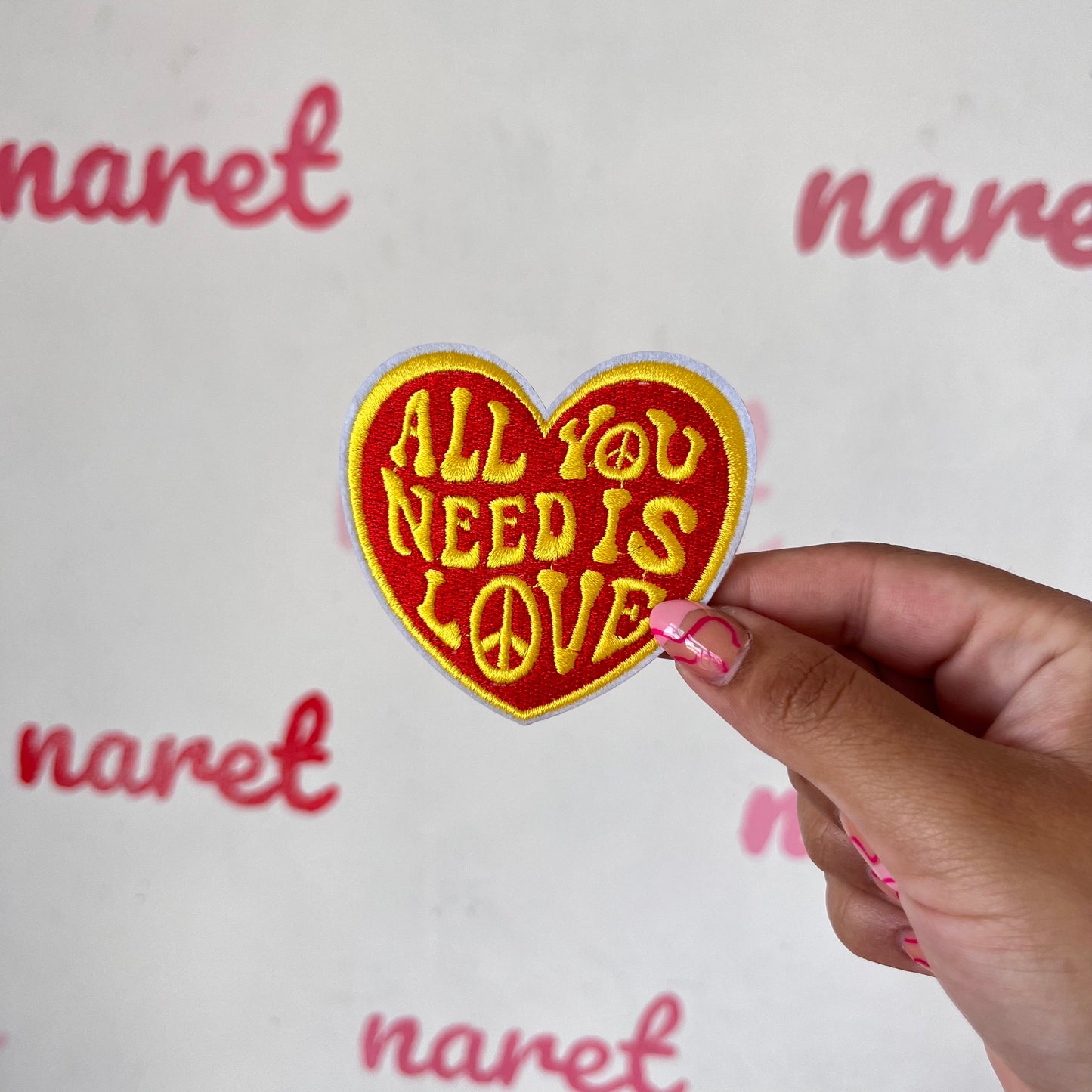 Parche All you need is love