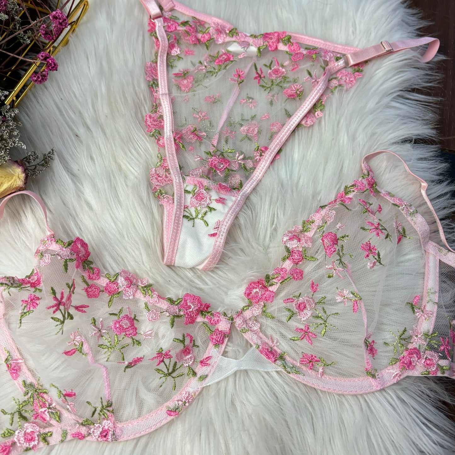 Lencería Floral Rosa