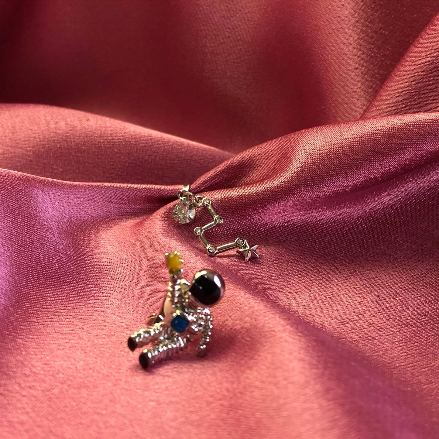 Aretes Astronauta y Constelación