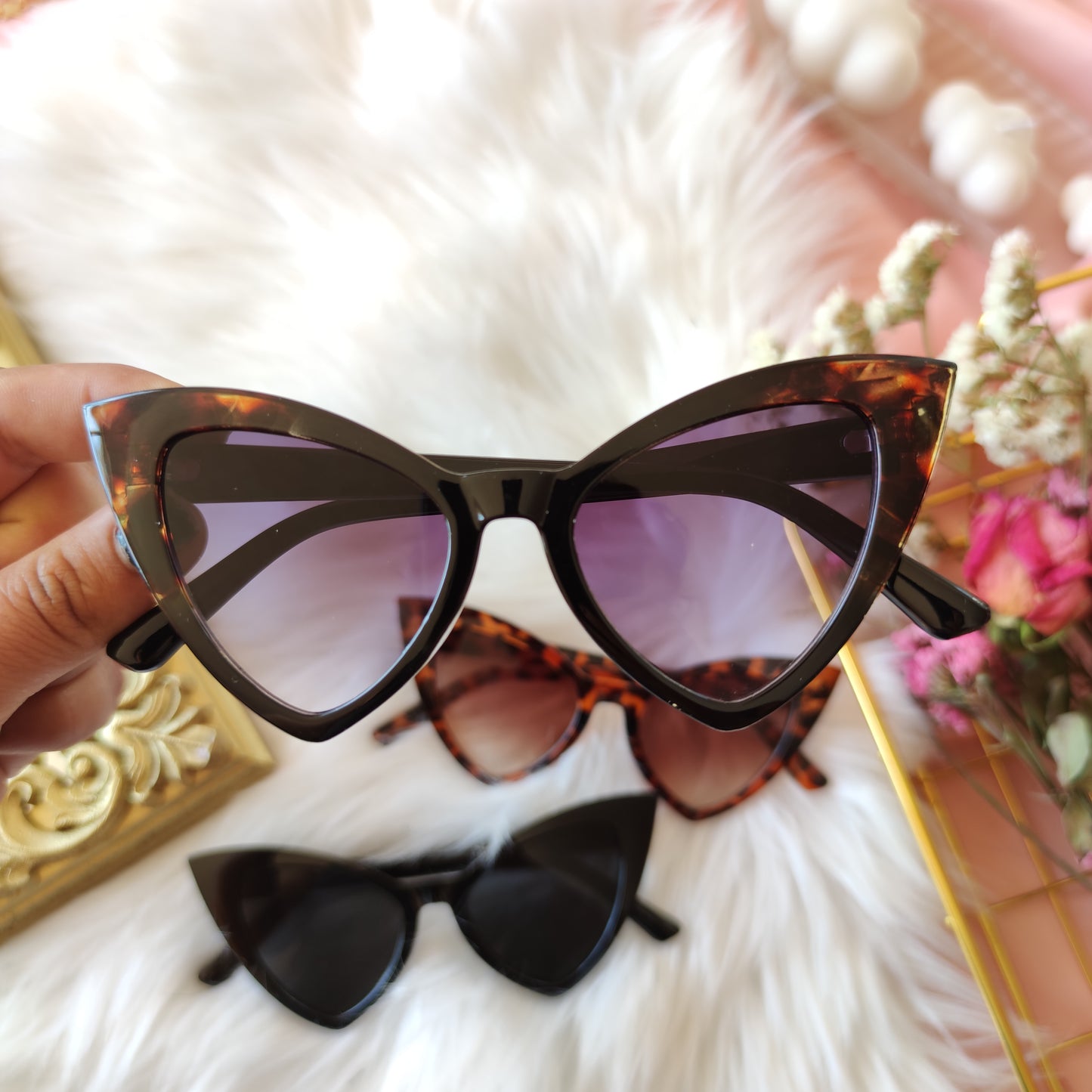 Sunnies Villana