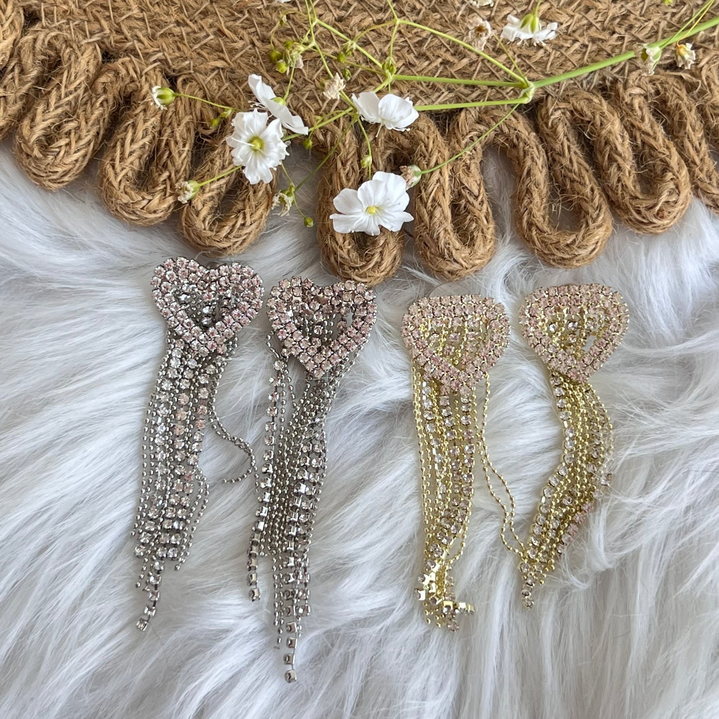 Aretes Corazón Brillos Largos