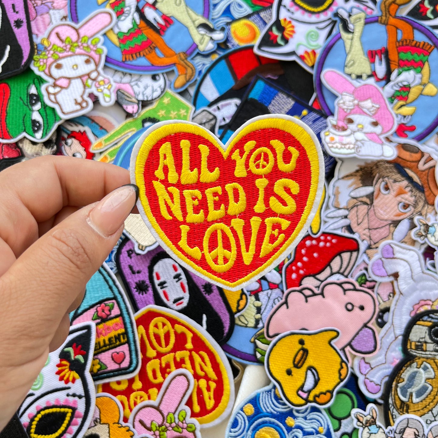 Parche All you need is love