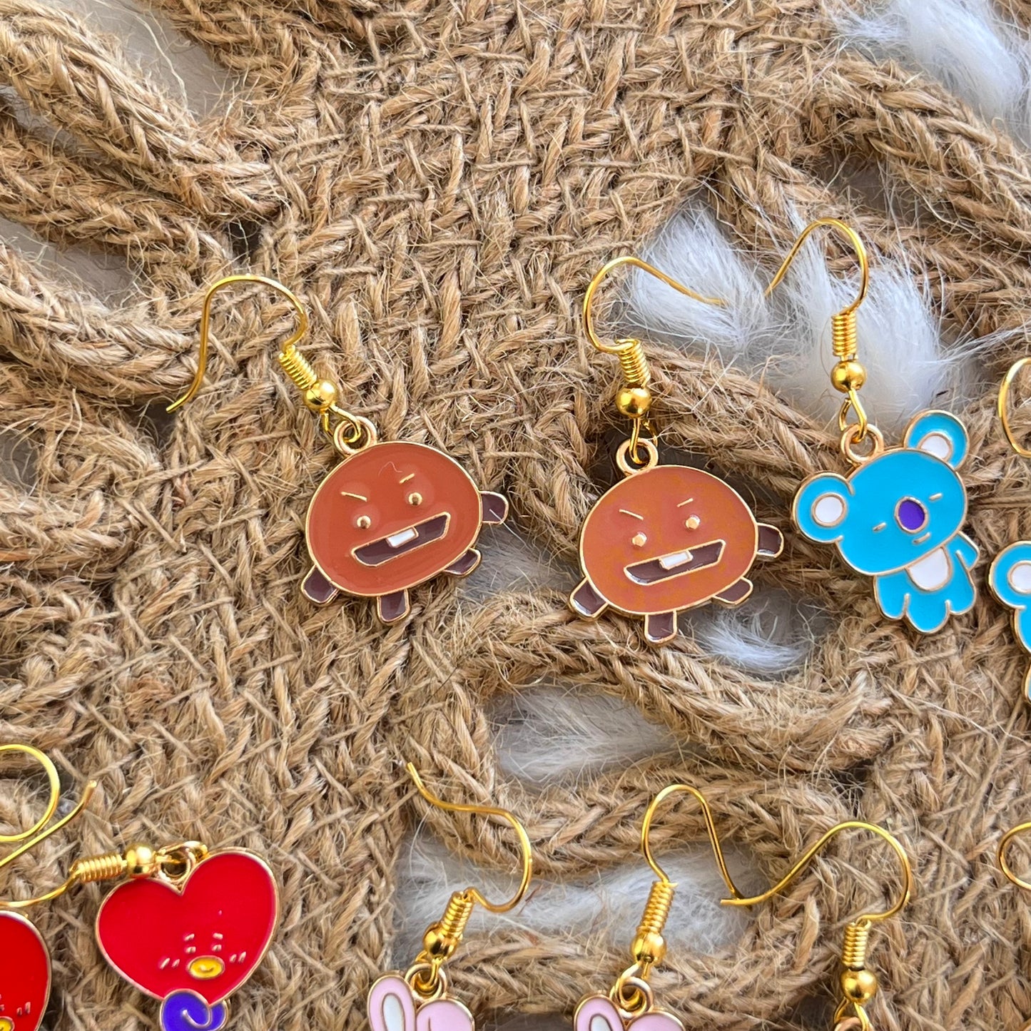 Aretes Mini BTS